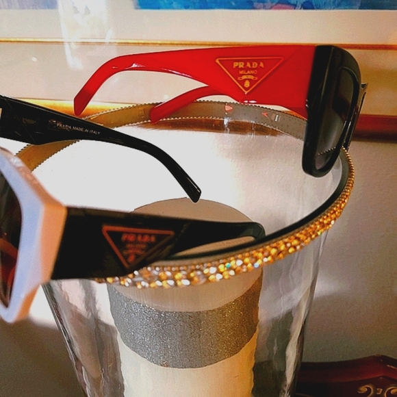 💯 PRADA SUNGLASSES"BEST OF THE BEST💯"😎 UNISEX✅ - Picture 1 of 6